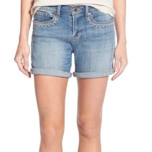 LUCKY BRAND EMBROIDERED LIGHT WASH ROLLED CUFF DENIM SHORTS EUC 2 /26 EUC